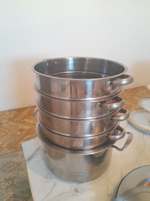 Монтоварка мен касрюлдер сатылады