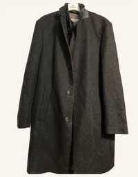 Продавам палто на bogatti взето за 700лв