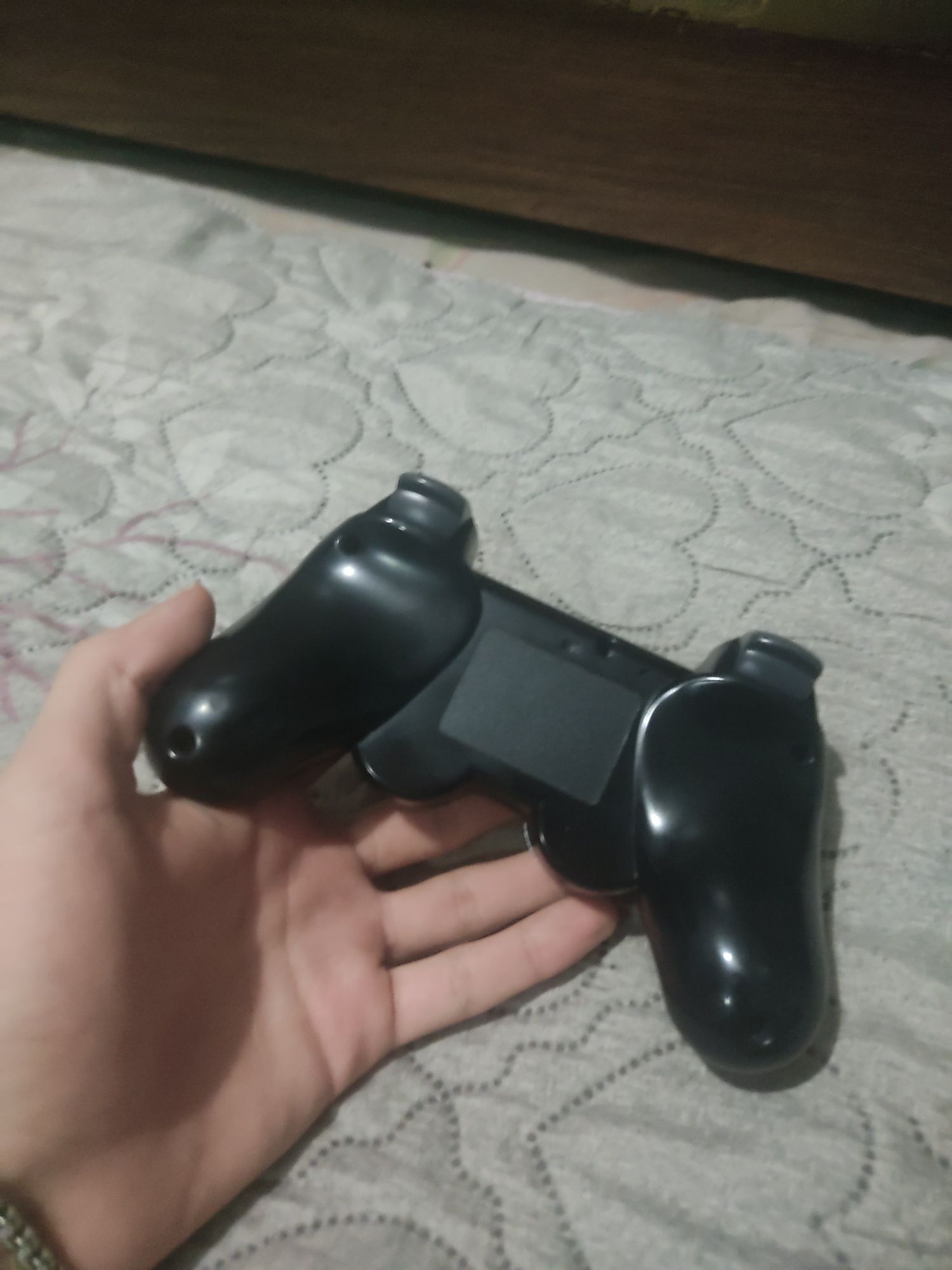 Продам геймпады от PS3