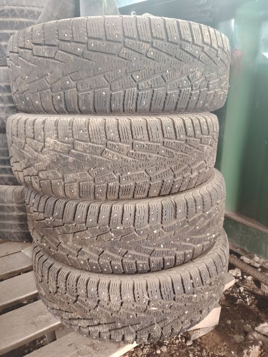Шины зимние с шипами 15 р-р