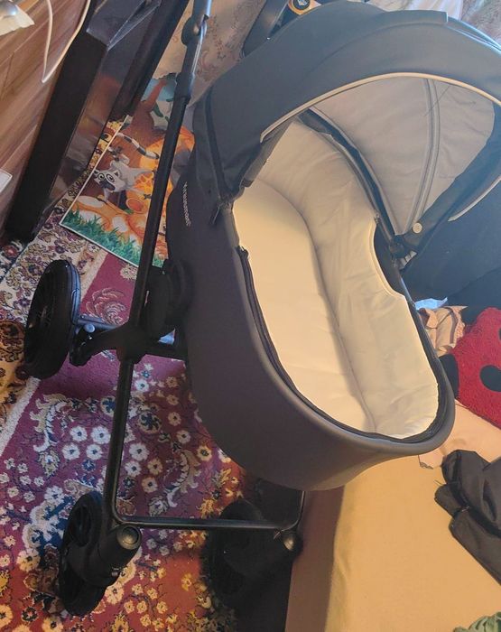 Vând cărucior Krausman 3 in 1