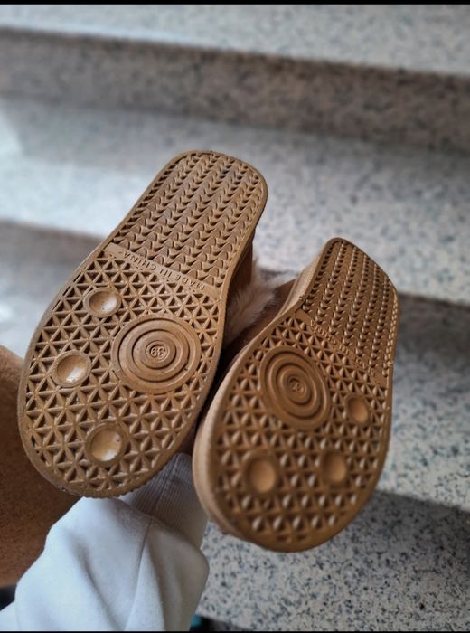 Papuci tip UGG Funkette