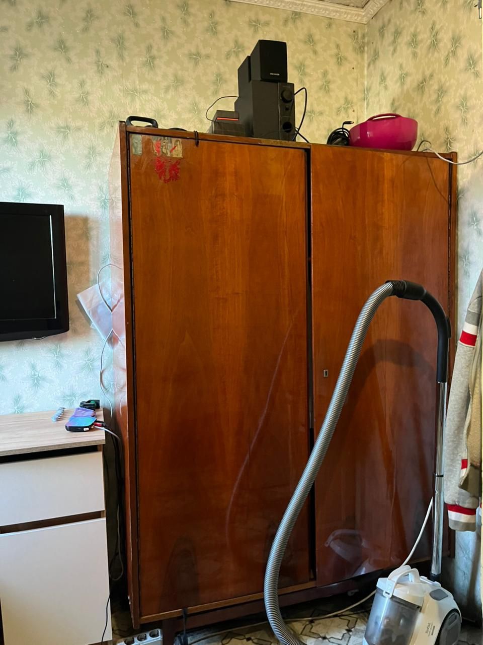 Шкаф в хорошем состоянии