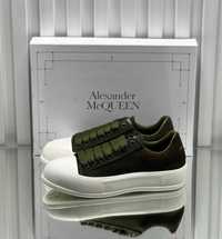 tenesi barbati Alexander Mcqueen