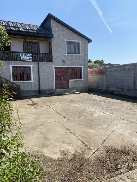 De vanzare in Com. Curtisoara