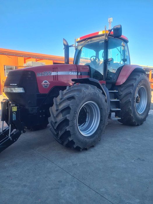 Tractor Case MX255