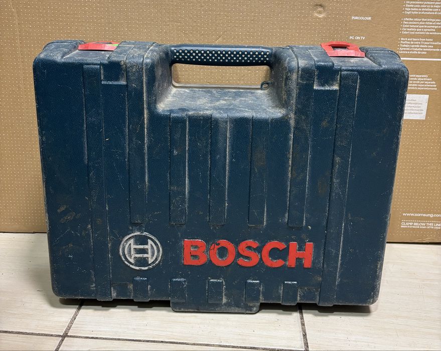MDM vinde: Nivela laser rotativa Bosch GRL 30 HV.