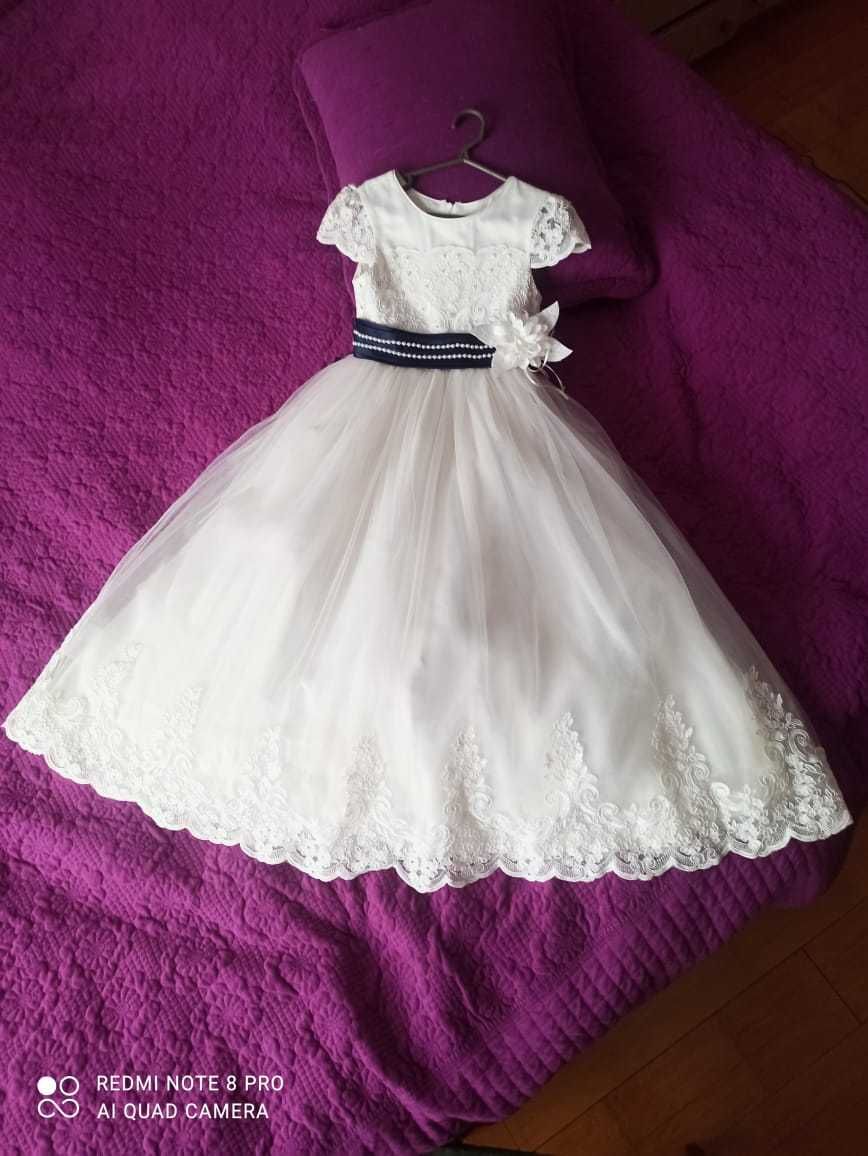 Белое нарядное платье (1,28) 8-9 лет