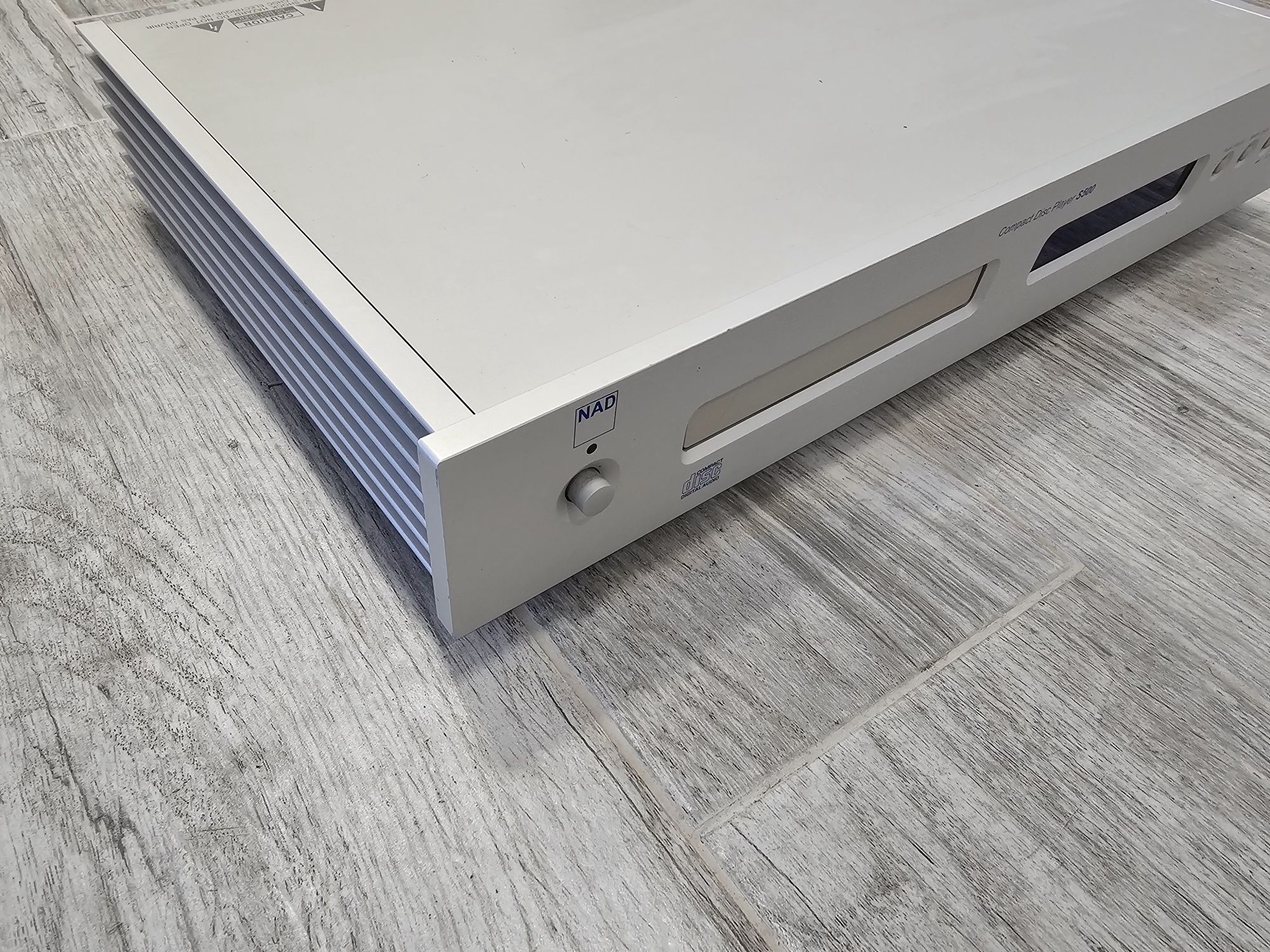 NAD S500 CD player