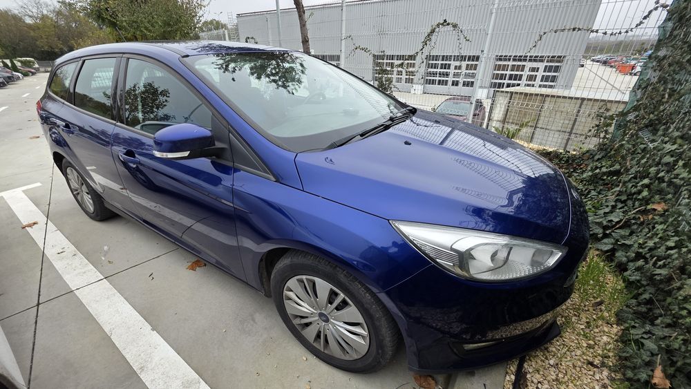 Vând  Ford Focus 2017 benzina .1.0 ecobust 125 cp