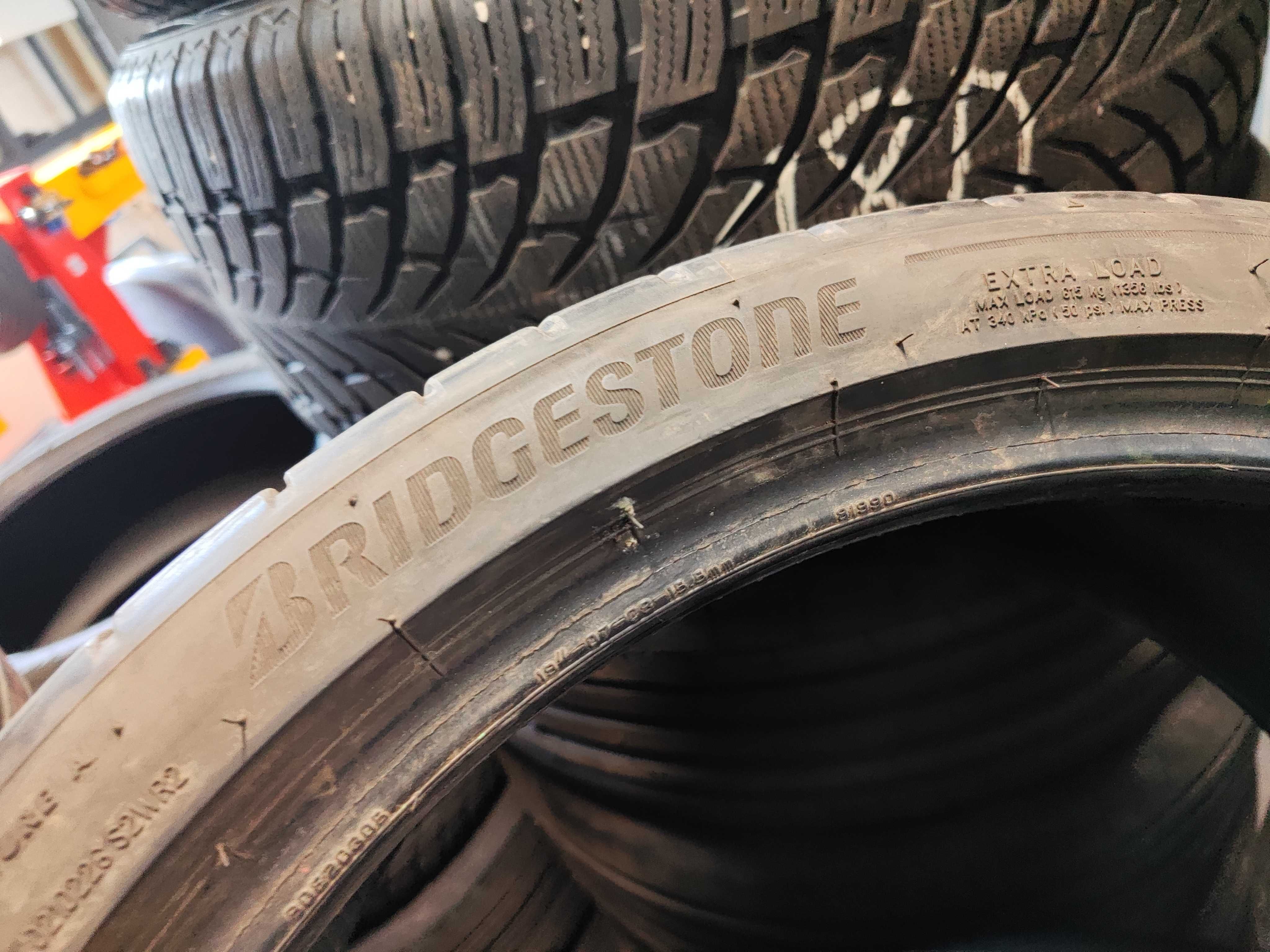 2бр.летни гуми 235/35/19 Bridgestone