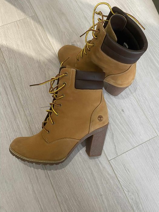 Дамски обувки Timberland с ток 120лв