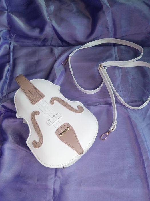 Дамска кожена чанта Китара