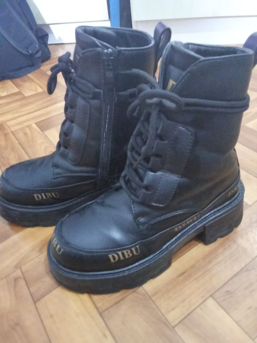 Ботинки зимние в очень хорошем состоянии размер 34