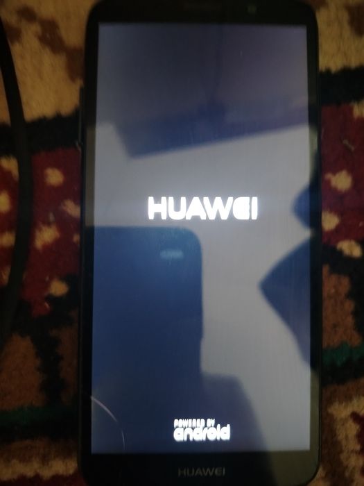 Huawei Y5 negru + Huse IPhone 12, IPhone 11, Iphone X noi