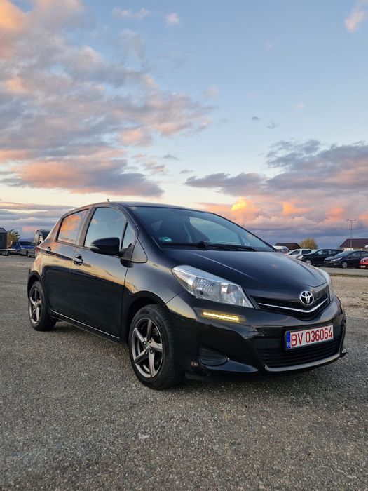 Toyota Yaris .Benzina 1.0.Navigatie,Camera marșarier,Euro 5.Km 128.000