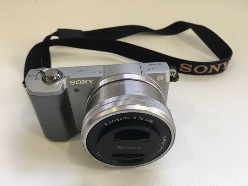 Sony Alpha 5000 + обектив Sony SEL 16-50mm f/3.5-5.6 PZ (Sony A5000)