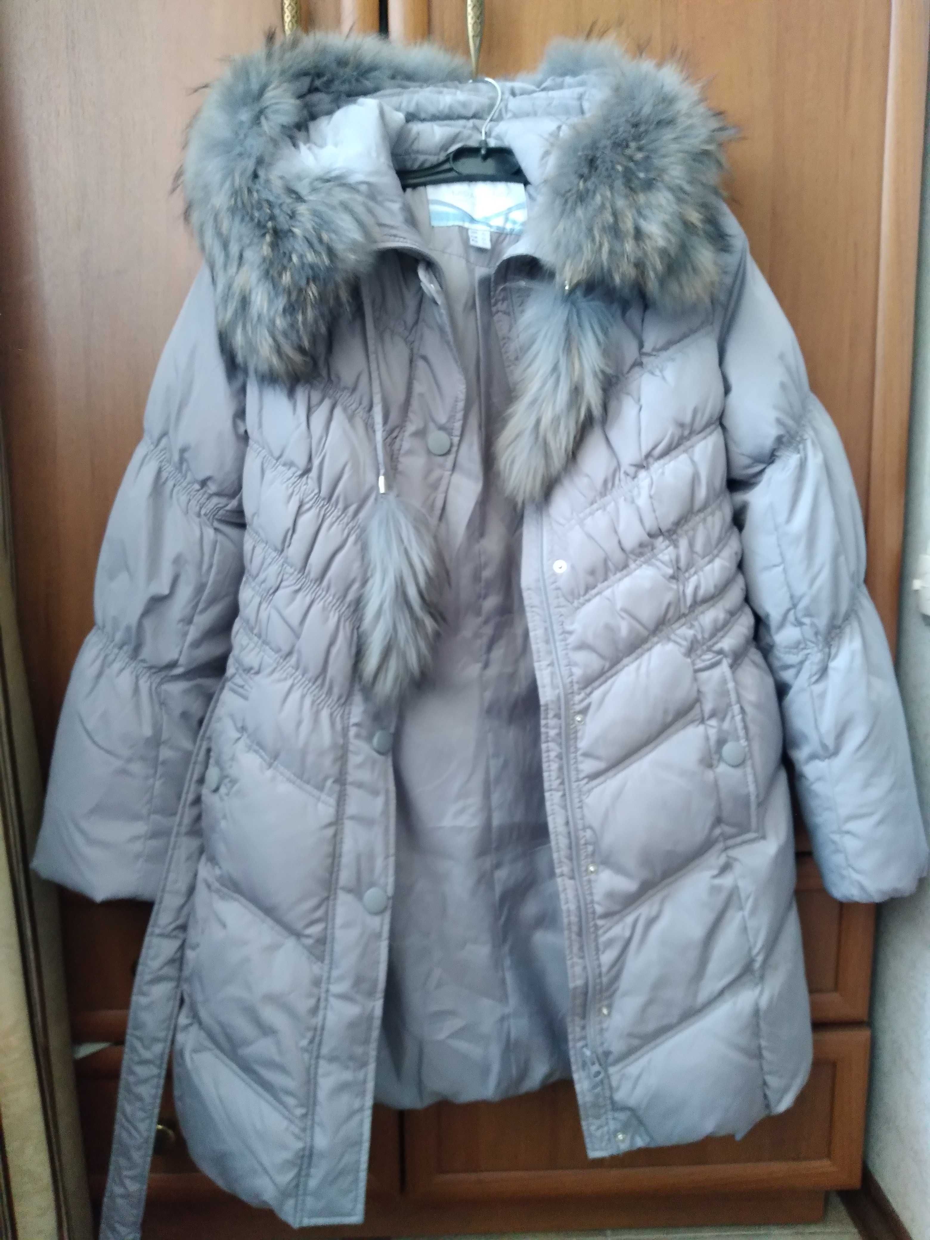 Продам женскую куртку-аляску