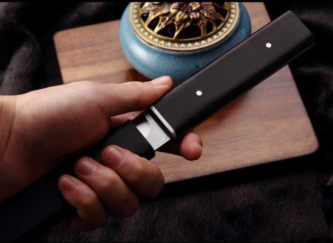 Cutit tip samurai, teaca lemn abanos
