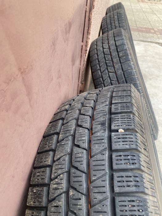 Jante roti cauciucuri 215/70/16 100T de iarna Rav 4 pe 16 de tabla