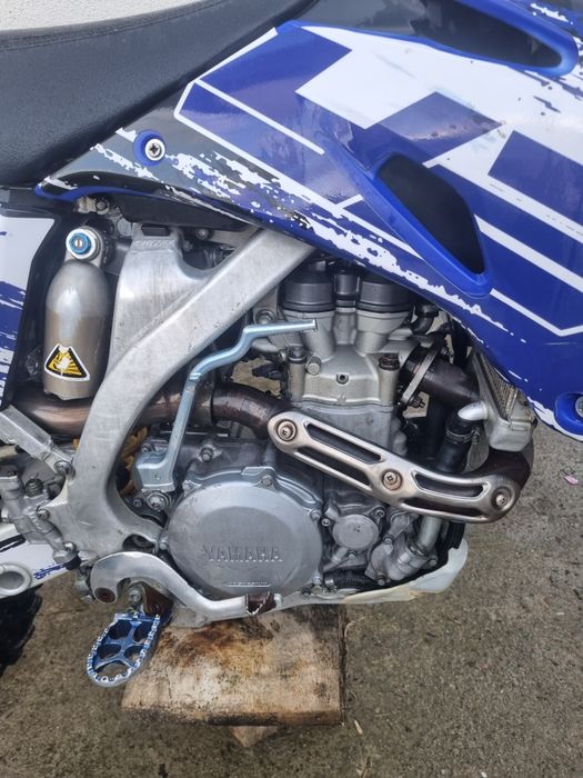 Vând cross yamaha