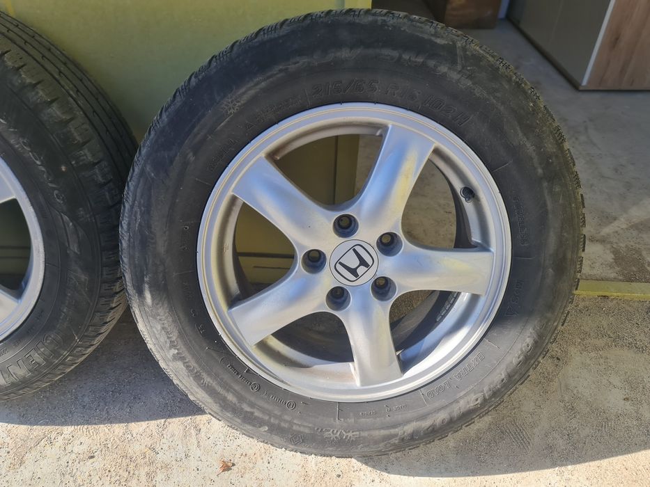 Джанти R16 5x114,3 от  Хонда Црв с зимни гуми215/65/16!