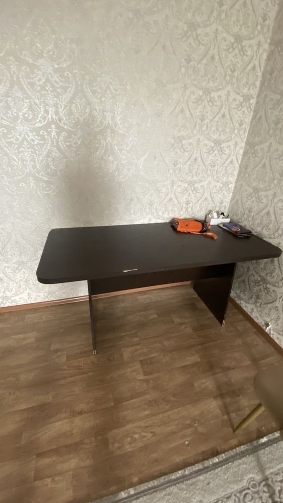 Стол обеденный б/у