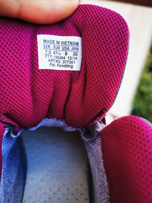 Vand bocanci La Sportiva si Salomon Goretex stare foarte buna