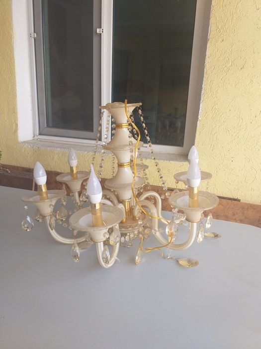 Люстралар, 4 түрі бар