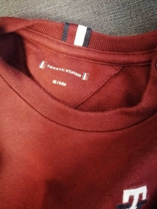 Vând treninguri Tommy Hilfiger bebeluși originale aduse din Germania.