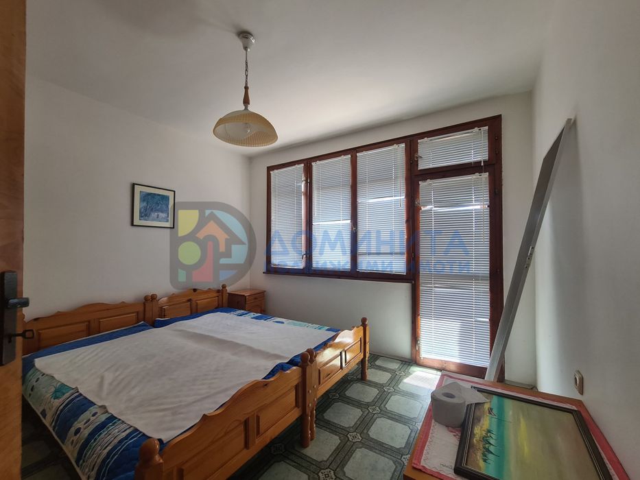 Чудесна къща, гр. Приморско, вилната зона