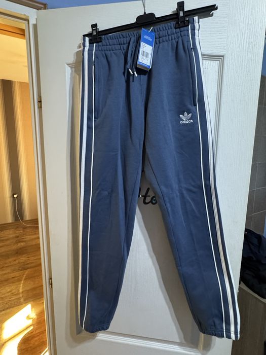 Adidas Originals горнища, долнища и др.