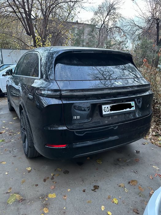 Ли Л7 ултра сотилади 2024-йил