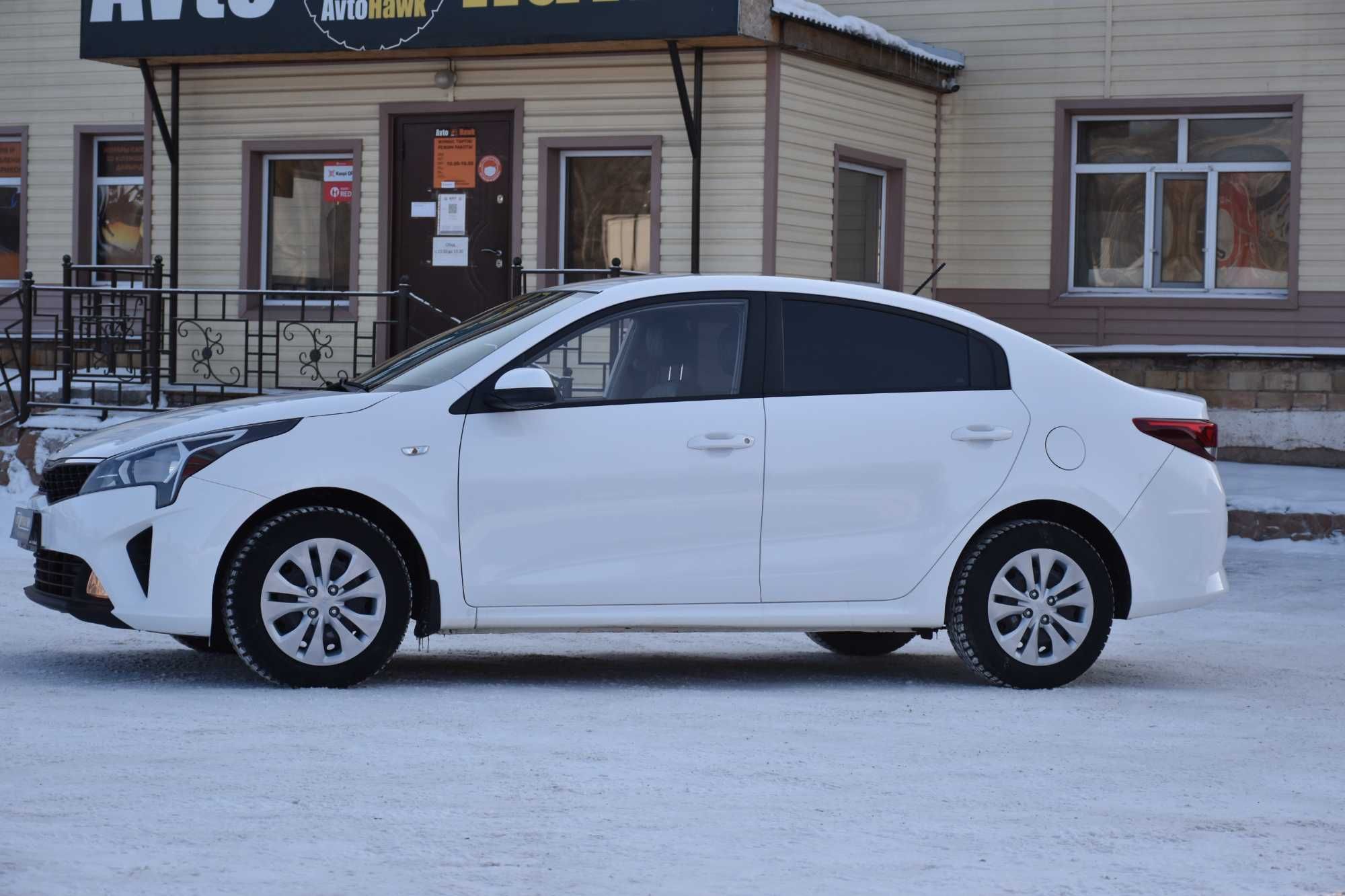 Kia Rio БЕЗ ВОДИТЕЛЯ. Прокат, аренда авто, автомобиля