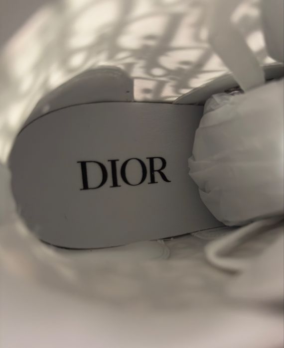 Dior B23 High.