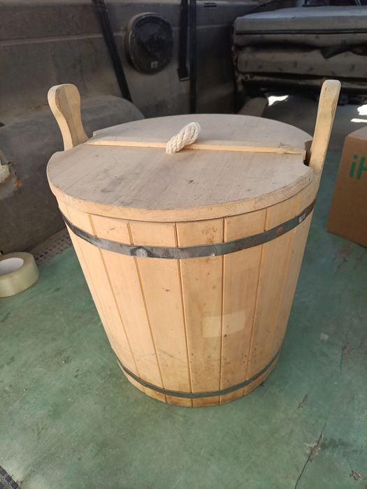 Бочонок деревянный с крышкой