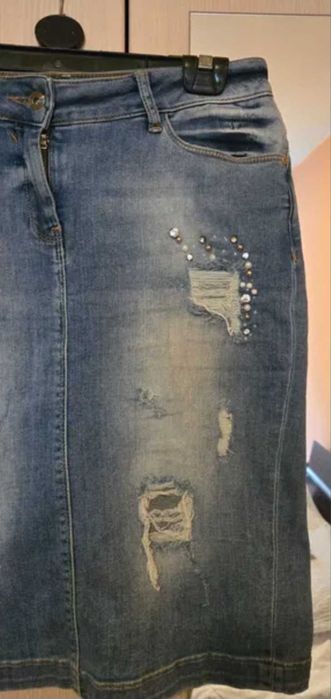 Дамски дънкови поли , едната  Kensol. По 25 лв.