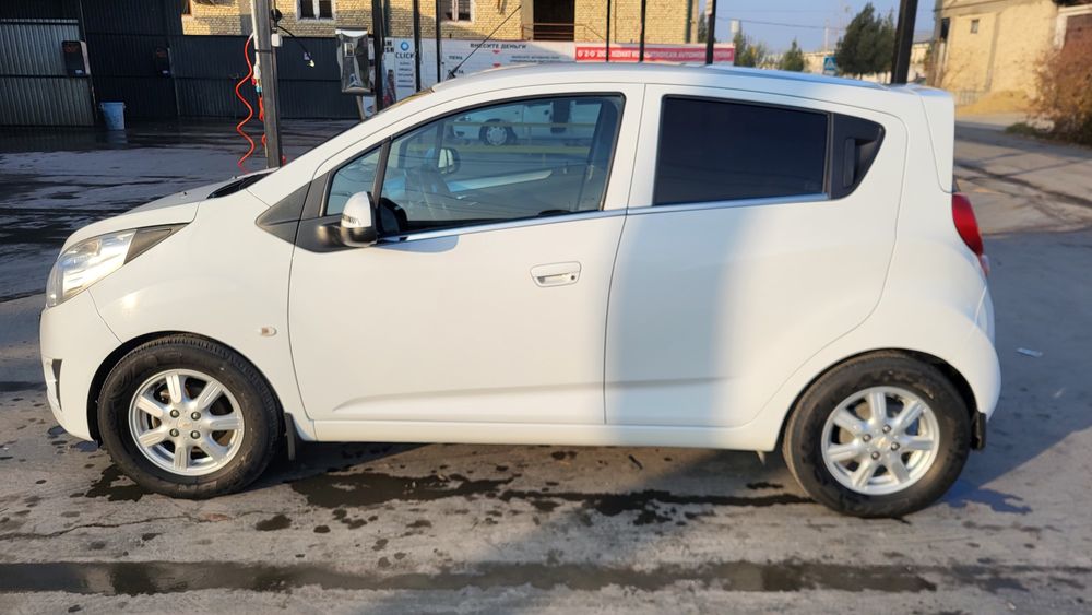 Spark 3 pozaitsiya 2014 yil