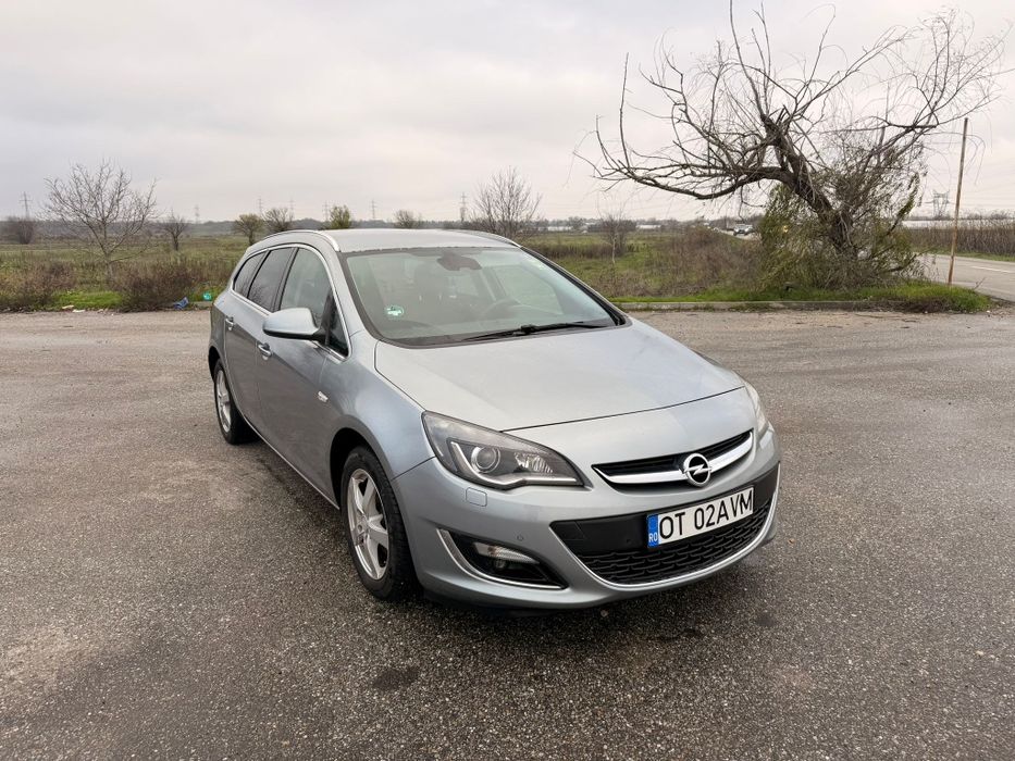 Opel Astra J an fabricație 2014