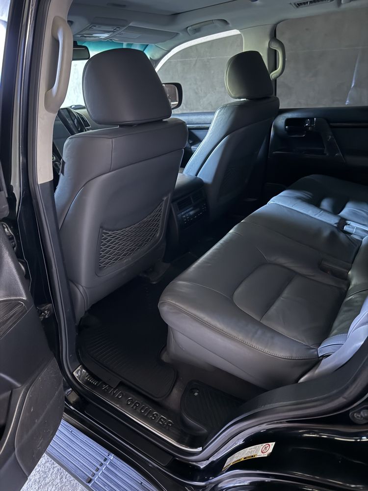 Tayota Land Cruiser 200 4.6 V8