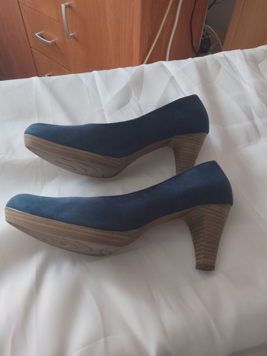 Сини обувки на Marco Tozzi велур