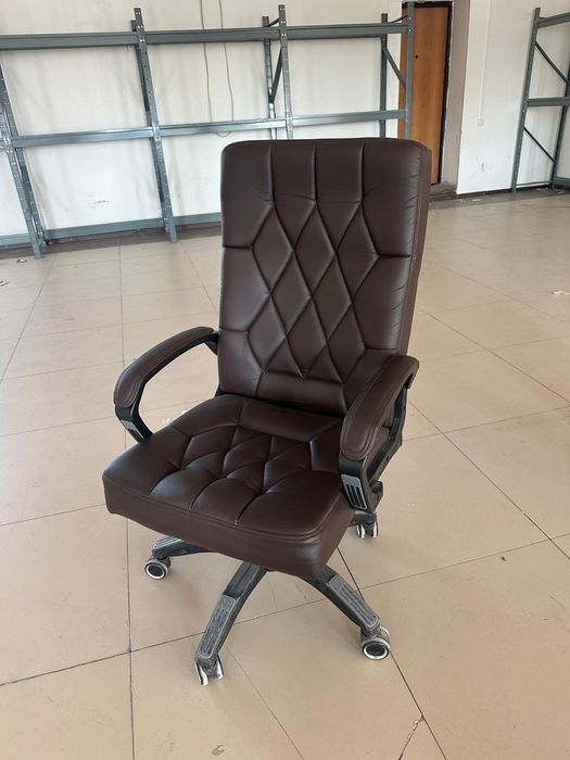 Офисное кресло кож.зам