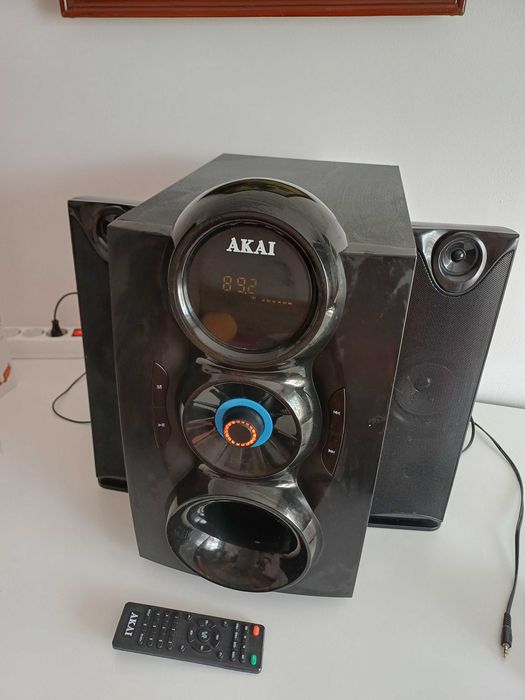 Sistem audio Akai!