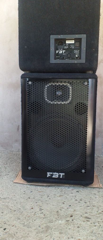 Vind 2 boxe fbt picklip kl504 active pe 12 țoli de 400 w