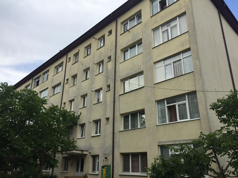 Apartament  Renovat integral Str Mioritei nr 5B (langa posta8/central)