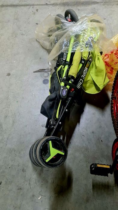 Коляска дешево отдаем