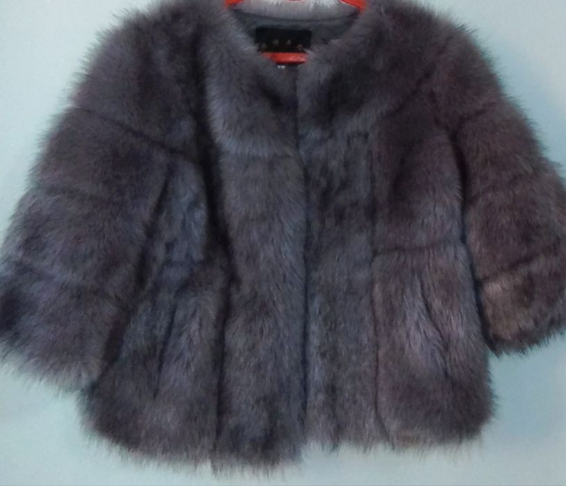 Ментол Платье  турецкий новый 500.000)Жёлтый платье200.000)Шуба500.000