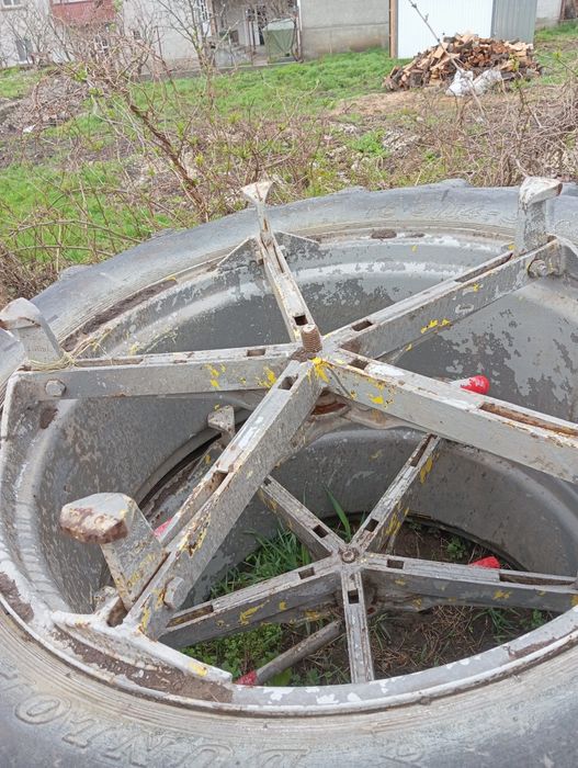 Vand catarg hidraulic sí anvelope tractor