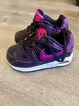 Vand adidasi fete nike marimea 23
