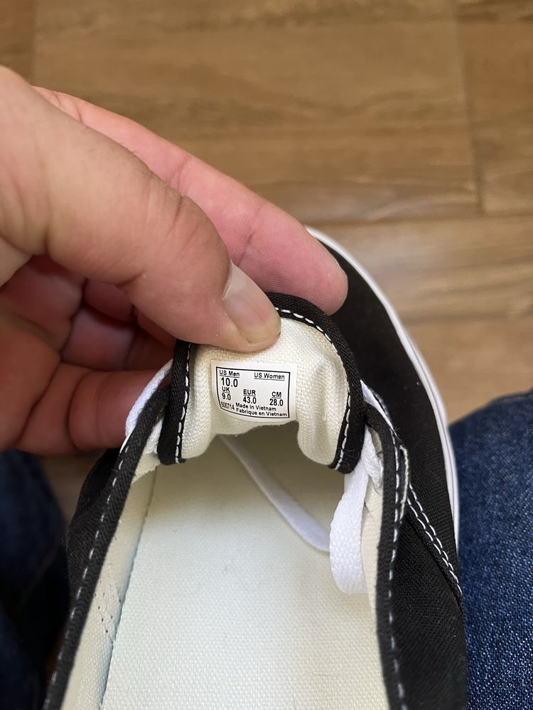 Vans, нови,черни кецове